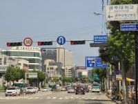 대규모 재개발 호재 들썩 영통지구 개원 입지는?