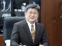 골목상권 갇힌 국내 의료기기 산업…틀을 깨야 산다