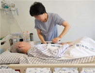 혼수상태에도 욕창 호전 선한빛요양병원서 찾은 희망