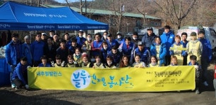   유기동물 겨울나기 도운 블루엔젤봉사단과 뮤지컬 `더 언더독`  