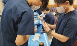 충남대 수의대 수의외과학 교실 ˝외과 실습 이렇게 했습니다˝