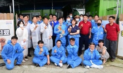 진주시수의사회, 동물보호센터·축산농가 무료 순회진료