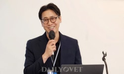 “수술→최소침습→비수술 재생치료로 바뀐 의료계 트렌드…수의계도 비슷할 것”