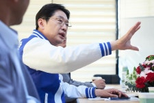 김경수 후보 만난 경남수의사회, ‘펫보험’ 공약에 수의사회 의견 전달
