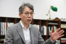 [비바100] ‘모두가 예술가, 사진쟁이’의 시대, 임훈 후지필름 코리아 사장 “연간 목표 성장률 15%, 업계 1위를 꿈꿉니다!”