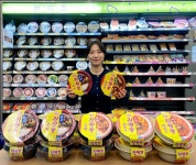 국밥부터 라볶이까지…CU, 오뚜기 ‘진짬뽕’ HMR 시리즈 출시