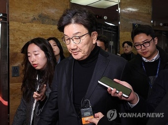 [속보] 권성동 