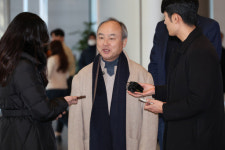 이재용, 샘 올트먼·손정의 ‘3자 회동’… “한·미·일 AI 협력 논의”
