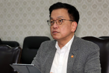 민주당 “‘미국 국채 매수’ 최상목, 환율 급등 베팅…경제 내란”