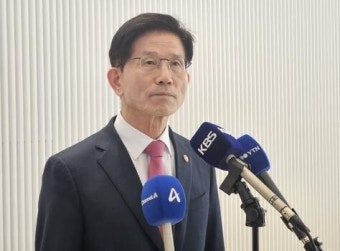 [속보] ‘보수잠룡 선두’ 김문수 오늘 장관직 사퇴…대선 출마키로