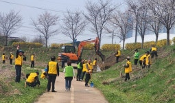 한국숲사랑 고양시지회, 도촌천 일대에 무궁화 370주 식재