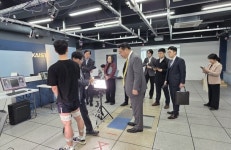 저고위, 에이지-테크 연구·산업현장 찾아 현장의견 청취