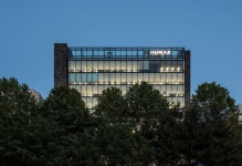 [비바100] “주차·카셰어링·전기차 충전까지”⋯ 휴맥스, 도심 속 ‘이동’