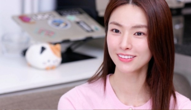 2025년 최고의 주목받는 배우 하영, 편스토랑 출연으로 시청자 매료!