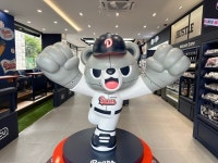 “먹산 모셔라…CU, ‘두산베어스’ 팝업 스토어 열어
