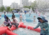 “도심 속 여름휴가? 부천에 다 있다”…공원·물놀이장·맨발길·도서관까지 생활 인프라 도시로 진화