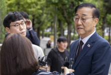 김윤덕 국토부 장관 후보자 “LH, 판을 바꾸는 대대적 구조 개혁 예고”