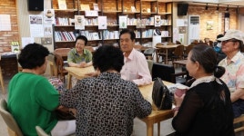 [액티브 시니어] 댄스공연·북카페… 노원구에 청춘이 꽃핀다