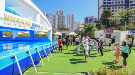 과천시, 갈현초등학교에 임시 물놀이장 오픈