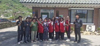 군위군새살림봉사회, 독거 어르신 돕기 위한 청소 봉사 펼쳐