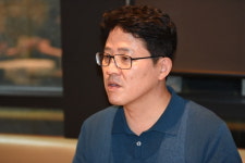 [비바100] “침체 늪에 빠진 지식산업센터, 전문 투자자 시장 진입 막고 기업 맞춤형 지원사업 늘려야”