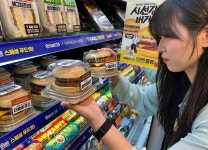 편의점 3사, K컬처·야구·프리미엄 먹거리로 MZ세대 공략