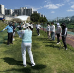 [비바 2080] 노인이나 즐기는 파크골프? 이제 온 국민 생활스포츠로!… 누구나 ‘굿샷’ 하세요