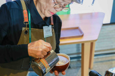 스타벅스, 고령친화 일자리 모범 사례 ‘시니어 라떼아트 챔피언’ 선발