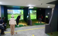 [액티브 시니어] 강동구, ‘천호 스크린 파크골프장’에서 아카데미 운영