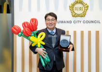 의왕시 의회 서창수 의원, 자원봉사 2,000시간 인증 수상