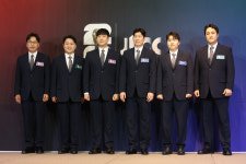 [비바100] 2026 북중미월드컵 중계 2파전, ‘빼박’ 박지성‧배성재 vs 문어 이영표와 남현종 그리고 리베로 전현무