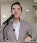 반도체 초호황에 ‘미래기금’ 만든다⋯ 박홍근 “일자리·주거 등 청년 정책에 대폭 투자”