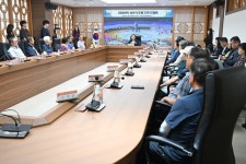 군위군, 모범 주민과 함께 지역 발전의 길을 열다