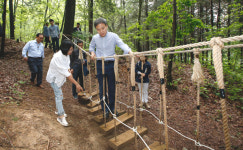 임금님 숲어린이 놀이터 점검