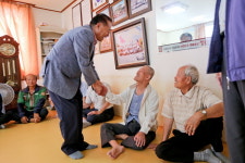 최용득 장수군수, 관내 경로당‧복지시설 위문 격려