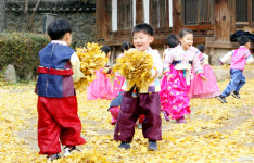 늦가을 만끽하는 동심