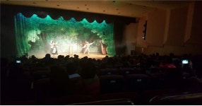 완주향토문화회관, 첫 기획공연 헨젤과 그레텔··· 관람객 북적