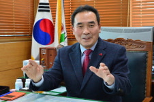 미생물 시장 선점 100년 먹거리 산업 초석 다졌다