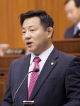 새만금 신항, 군산 신항으로 개칭해야