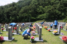 국립임실호국원, 전북개발공사 국립묘지 1사1묘역 가꾸기 봉사 실시