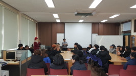 순창군립도서관 상주 작가, 지난 6일 동계중고등학교 인문학 강연