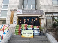 전주 동서학동, 주민자치위 백미 40포대 전달