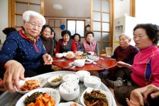 임실군, 경로당 급식도우미 효자가 따로없네