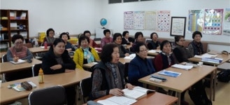 못 배운 설움 이제야 풀었습니다,