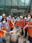 전주 희망의샘 안전봉사대, 어르신에 삼계탕 250인분 전달