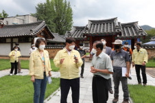 무주군, 김희옥 부군수 무주향교 문화재 살펴