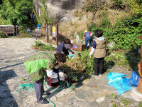 전주 금암2동·마을계획추진단 거북바위 환경개선 구슬땀