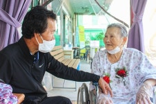 어머니, 너무 보고 싶었습니다 어버이날 요양병원, 따뜻한 봄