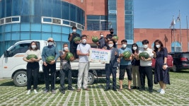 전북김제시 광활면청년회, 경로당에 수박 40통 전달