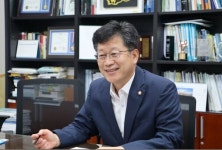 [인터뷰] 수소 전도사 안호영 의원